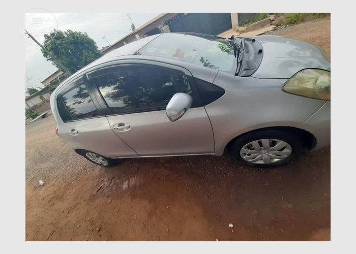 Toyota Vitz 2009 Model 4 Plugs