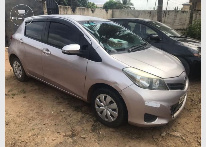 Toyota Vitz 2011 Model 3Plugs