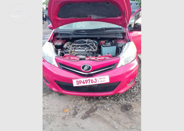 Toyota Vitz 2012 Model 4 Plugs