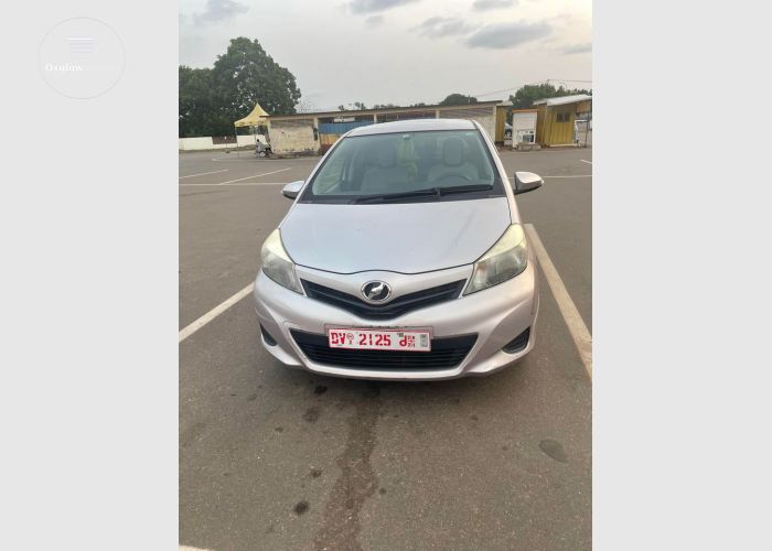 Toyota Vitz 2012 Model 4 Plugs