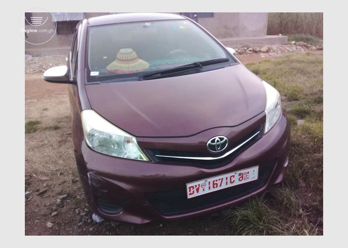 Toyota Vitz 2012 Model 4Plugs