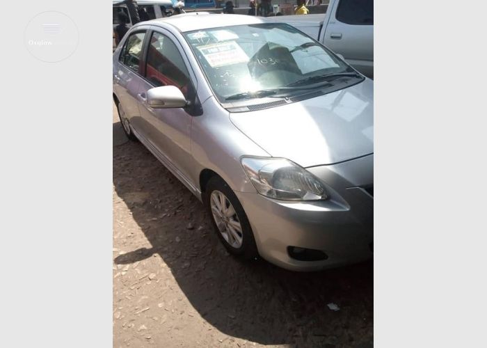 Toyota Yaris 2010 Model