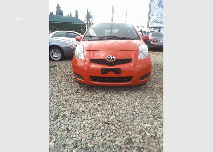 Toyota Yaris 2010 Model
