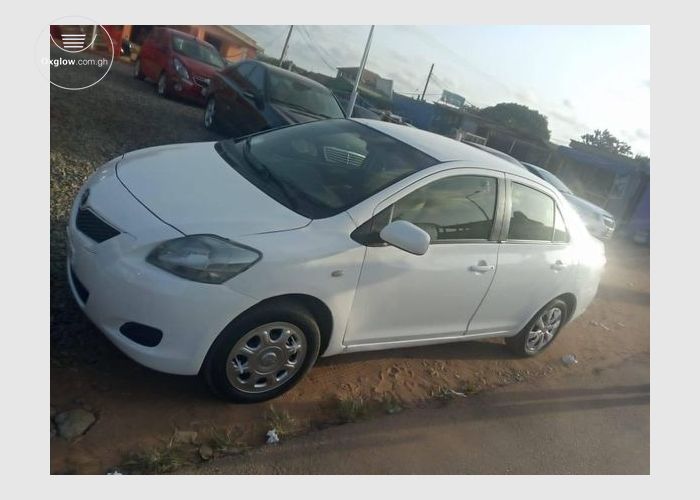 Toyota Yaris 2010 Model