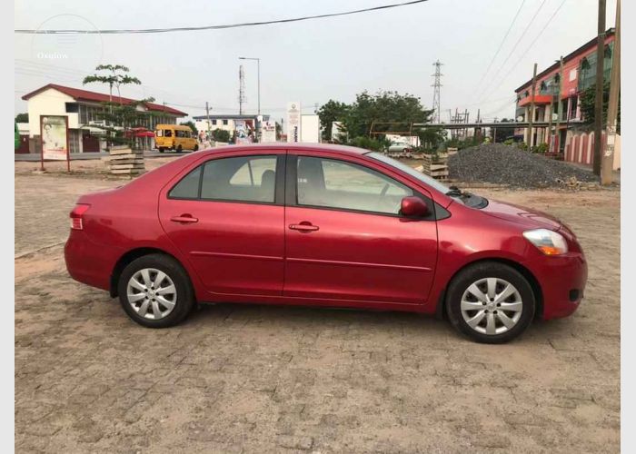 Toyota Yaris 2010 Model