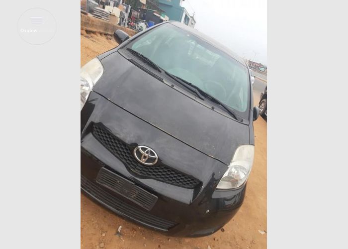 Toyota Yaris 2011 Model