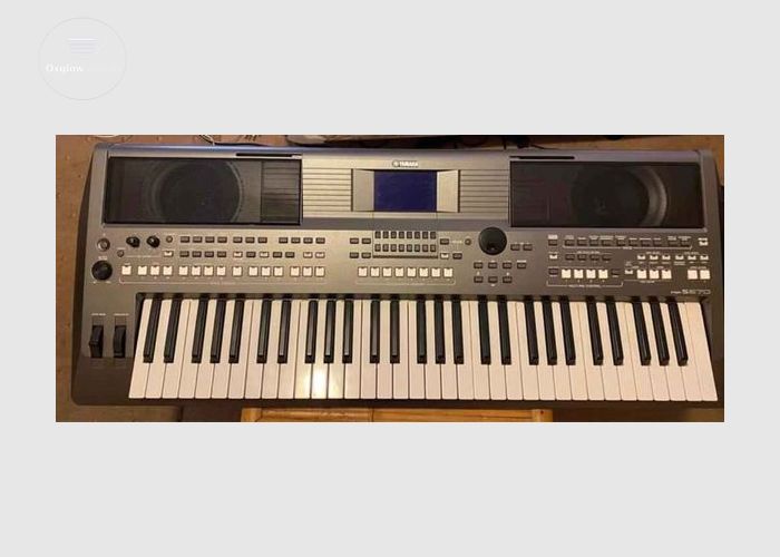 Yamaha PSR S670 