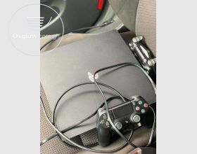  PS4 Pro,2 controllers 