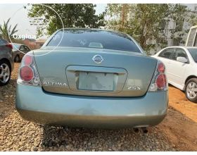  Nissan Altima