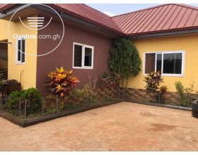 2 Bedrooms House
