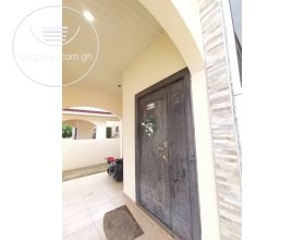 2 Bedrooms House