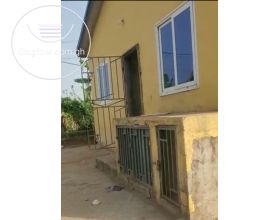 2 Bedrooms House