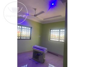 2 Bedrooms House