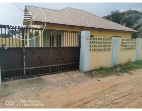 2 Bedrooms House