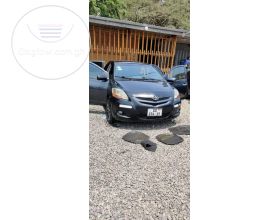2010 TOYOTA YARIS