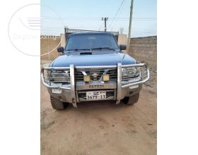 2011 Registered Nissan Patrol Manual Transmission Diesel Engine Neat Interior