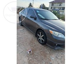 2011 Toyota Camry full option