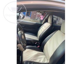 2012 Toyota vitz