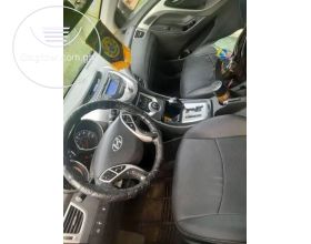 2013 Model Hyundai Elantra 