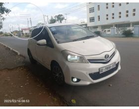 2013 Toyota vitz