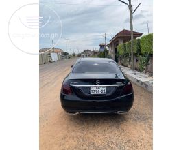 2015 C300 Mercedes Benz Clean as seen
