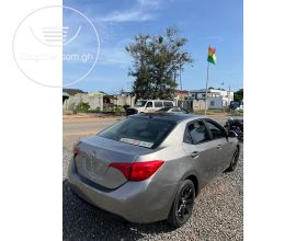 2015 Toyota Corolla facelifted to 2017