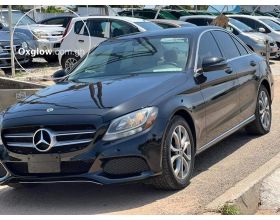 2017 MERCEDES BENZ C300