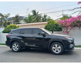 2022 Toyota Highlander LE Fully Loaded