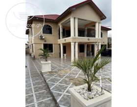3 Bedroom Townhouse House Furnished 