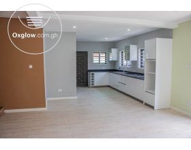 3 Bedrooms House