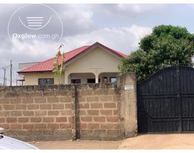 3 Bedrooms House