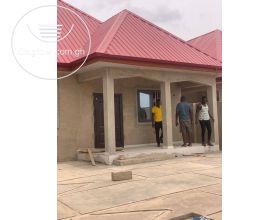 3 Bedrooms House