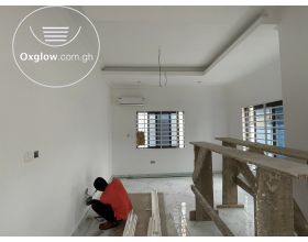 3 Bedrooms House