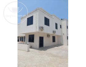 3 Bedrooms Townhouse