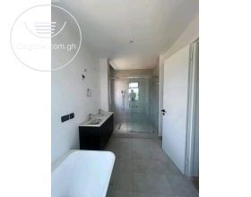 3 Bedrooms Townhouse
