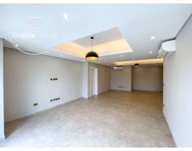 4 Bedrooms Apartment
