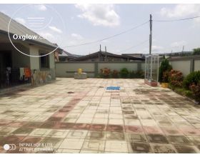 4 Bedrooms House