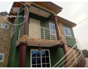 4 Bedrooms House