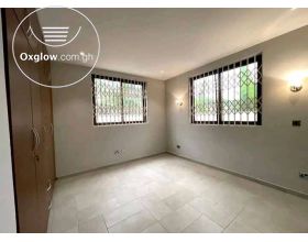 4 Bedrooms House