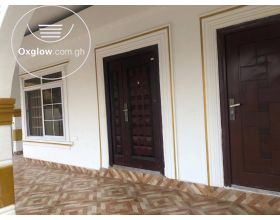 4 Bedrooms House