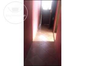 4 Bedrooms House