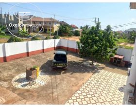 4 Bedrooms House
