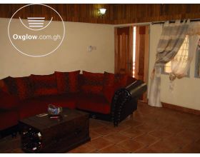 4 Bedrooms House