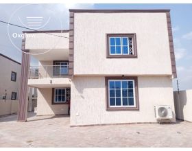 4 Bedrooms House
