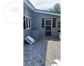 4 Bedrooms Houses.