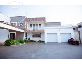 5 Bedrooms (all ensuite) 