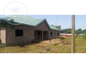 6 Bedroom Uncompleted House
