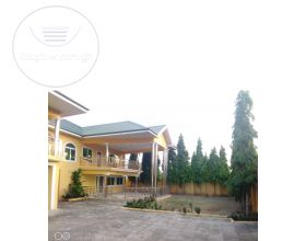 9 Bedroom House