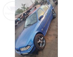 BMW 318i SERIES