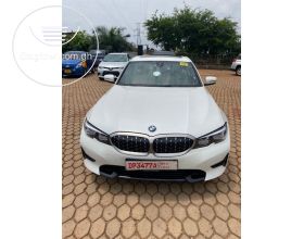 BMW 330i